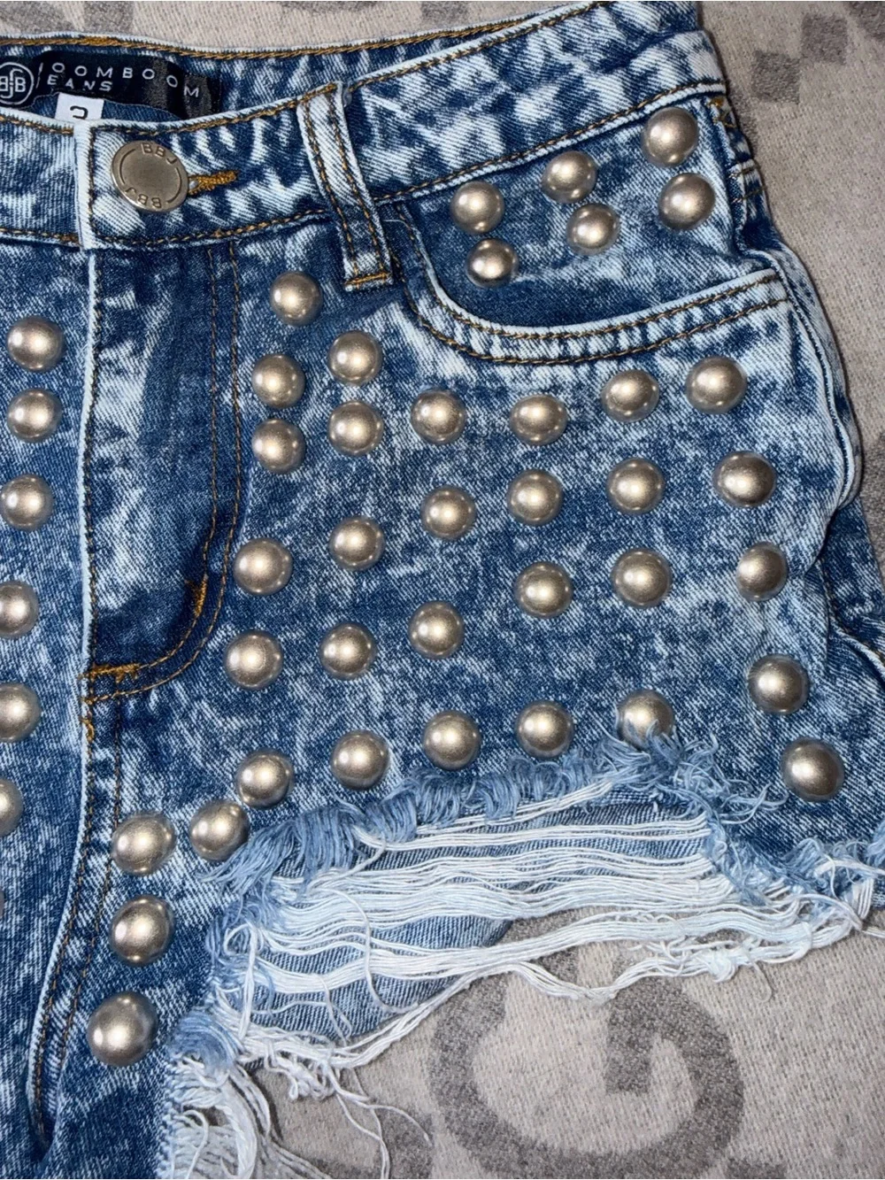 Metal Stud Embellished Distressed Denim Shorts - Picture 5 of 10